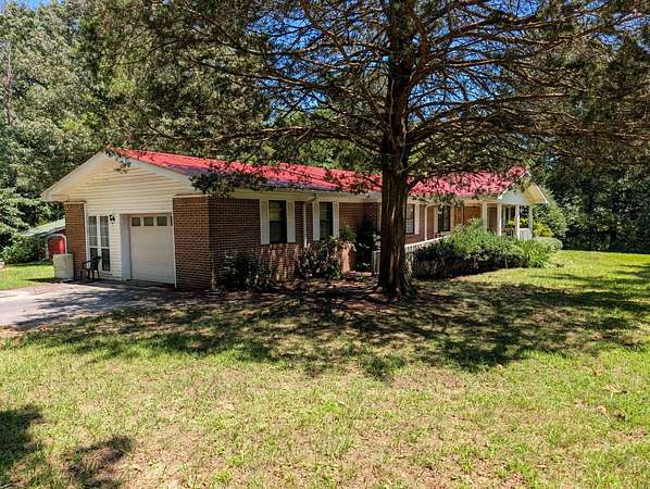 3 Acres of Land with Home for Sale in Henagar, Alabama