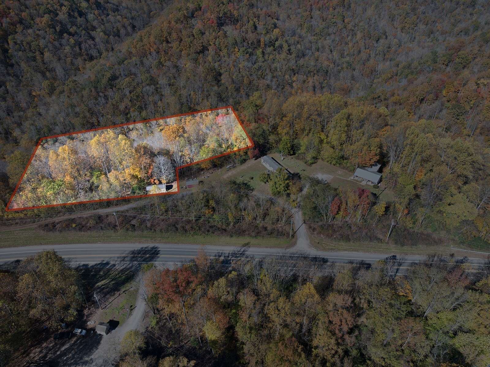 1.4 Acres of Land with Home for Sale in Silver Point, Tennessee