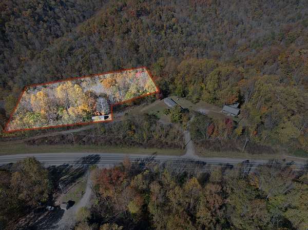 1.4 Acres of Land with Home for Sale in Silver Point, Tennessee
