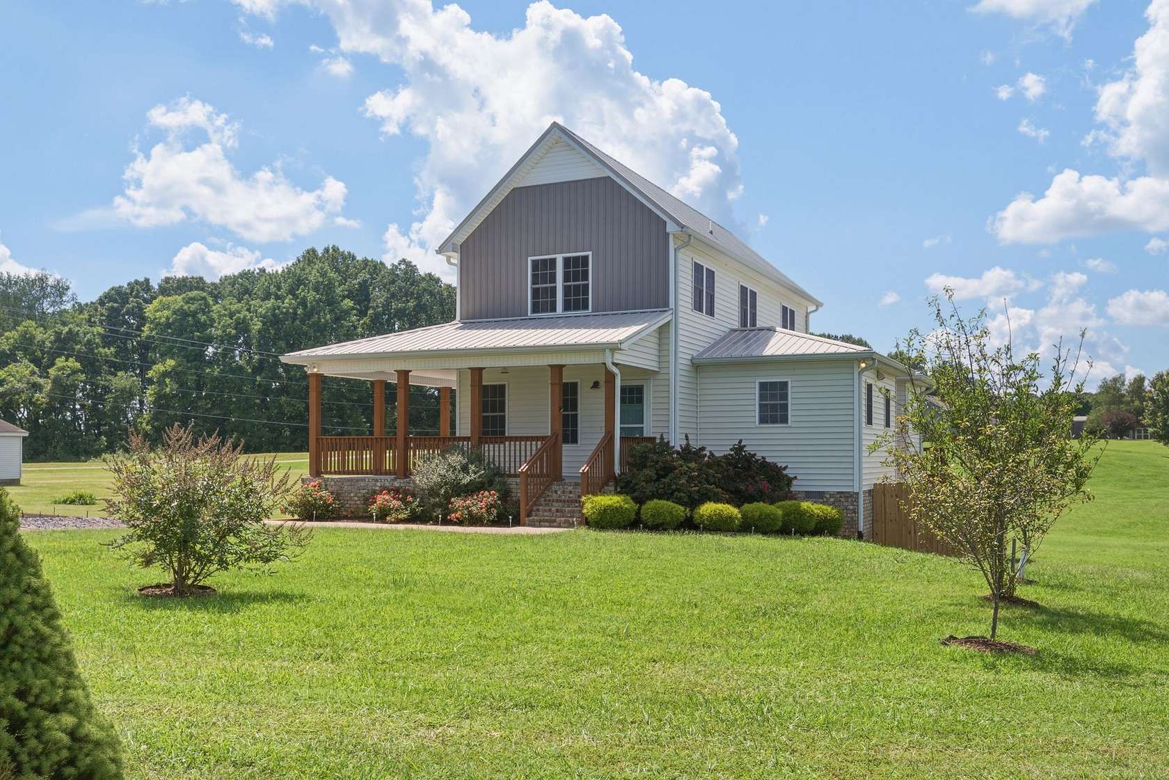 2 Acres of Land with Home for Sale in Springfield, Tennessee
