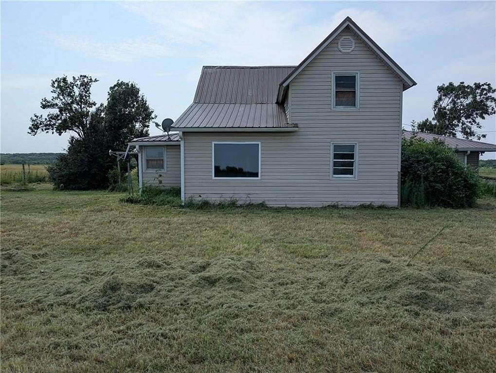 17.2 Acres of Land with Home for Sale in Kincaid, Kansas
