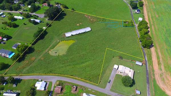 8 Acres of Residential Land for Sale in Sweetwater, Tennessee