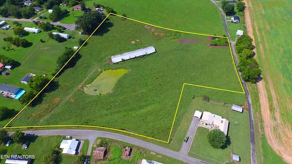 8 Acres of Residential Land for Sale in Sweetwater, Tennessee