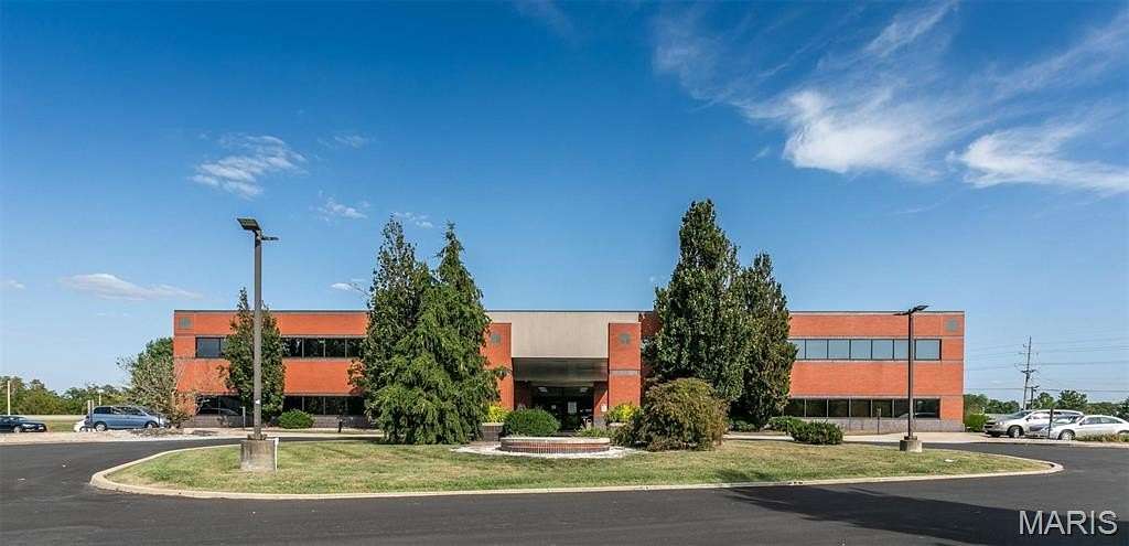 4.33 Acres of Improved Commercial Land for Sale in Alton, Illinois