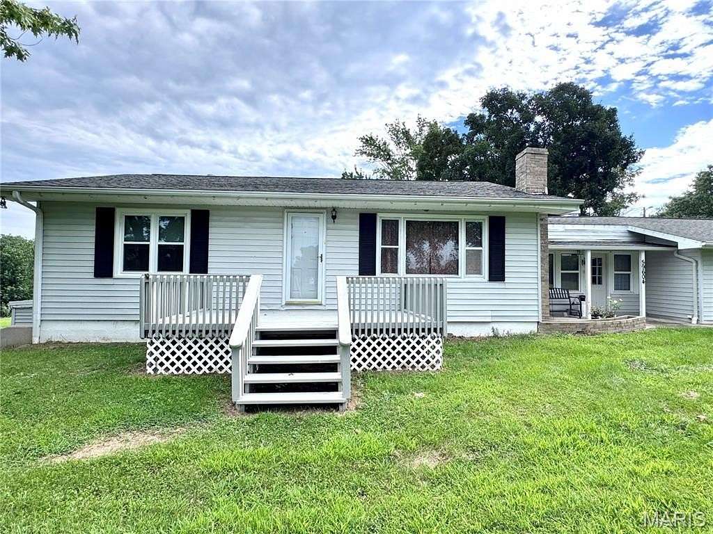 12 Acres of Land with Home for Sale in New London, Missouri