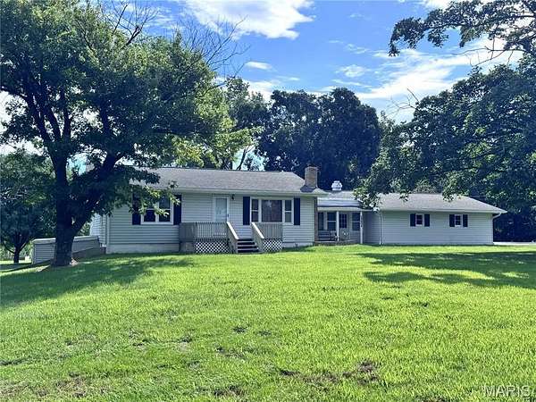 12 Acres of Land with Home for Sale in New London, Missouri