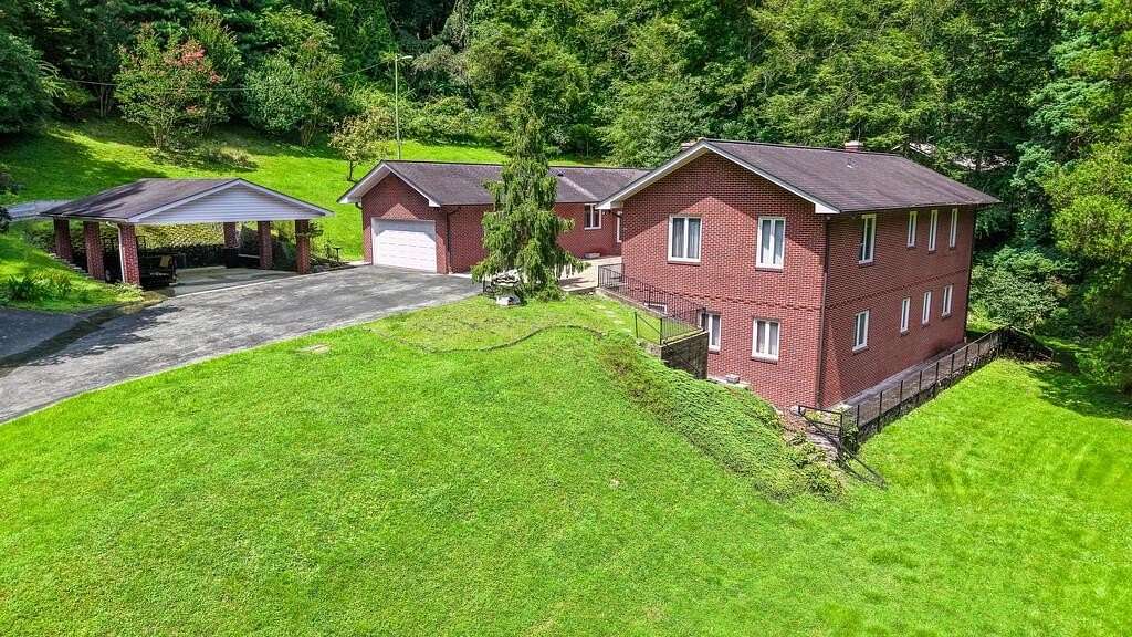 22 Acres of Land with Home for Sale in Pineville, West Virginia