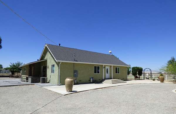 1.5 Acres of Land with Home for Sale in Los Banos, California