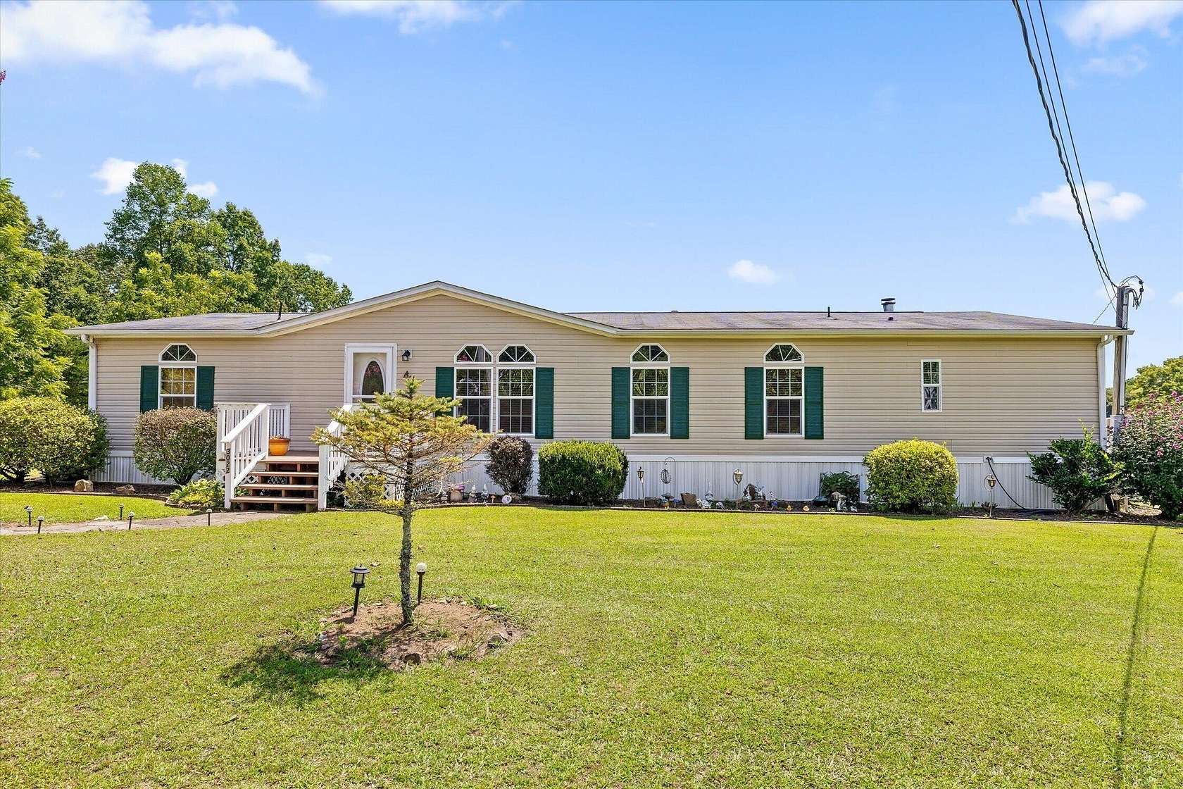 2.8 Acres of Land with Home for Sale in Soddy-Daisy, Tennessee