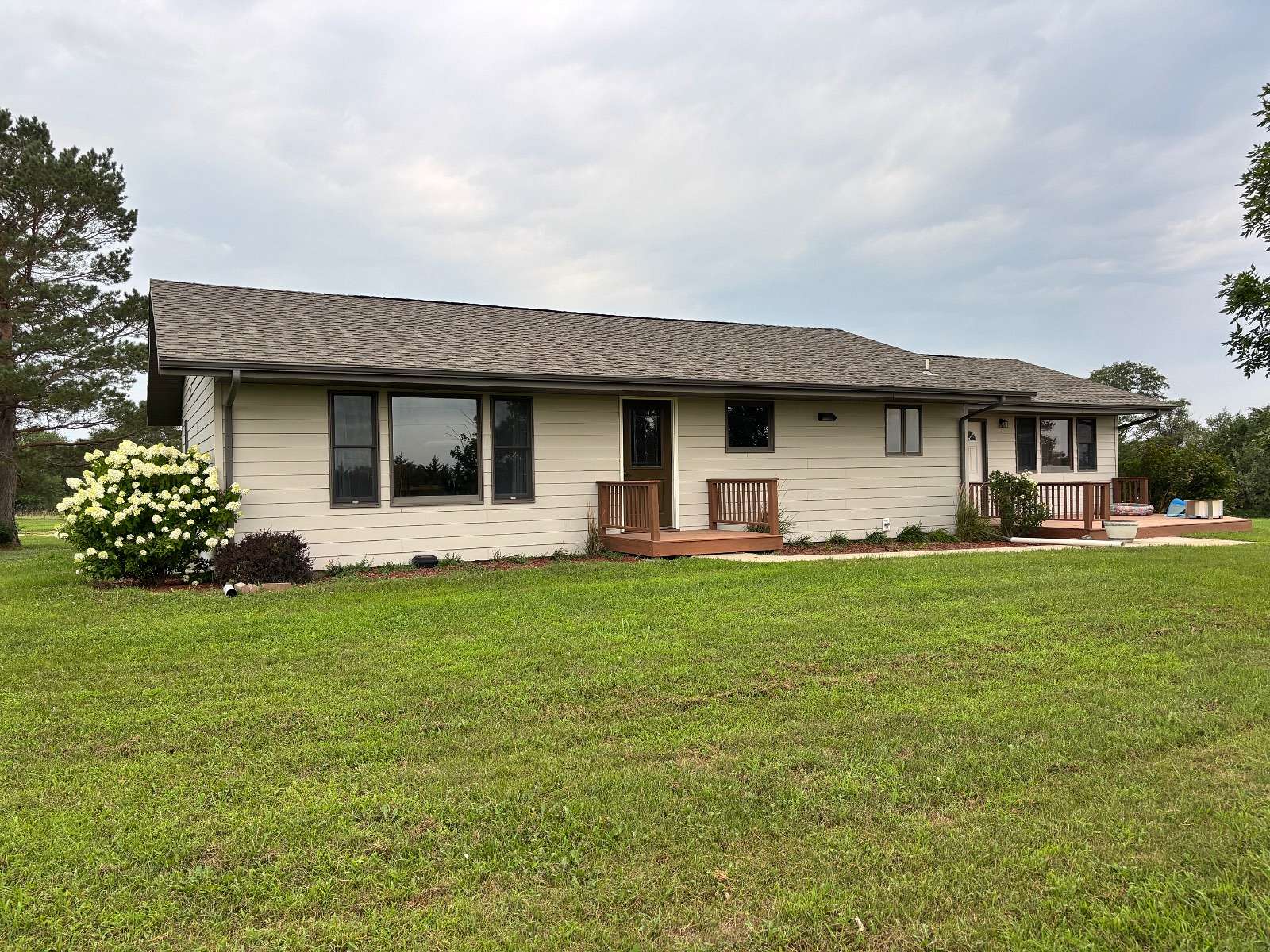 40 Acres of Land with Home for Sale in Dallas, South Dakota