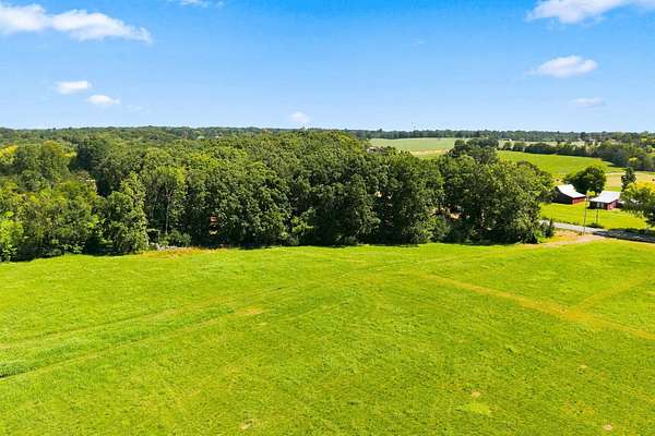 4 Acres of Residential Land for Sale in Tennessee Ridge, Tennessee