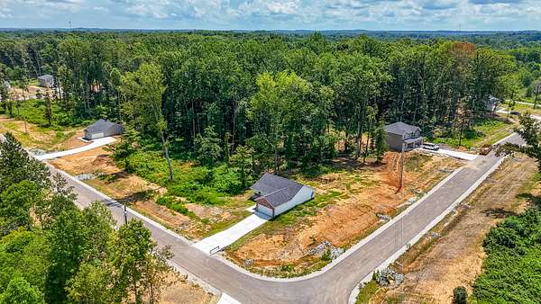 1.5 Acres of Land with Home for Sale in Dickson, Tennessee