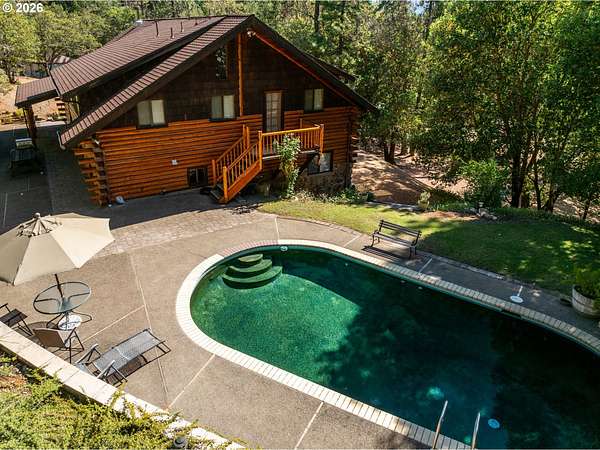 5.78 Acres of Land with Home for Sale in Jacksonville, Oregon