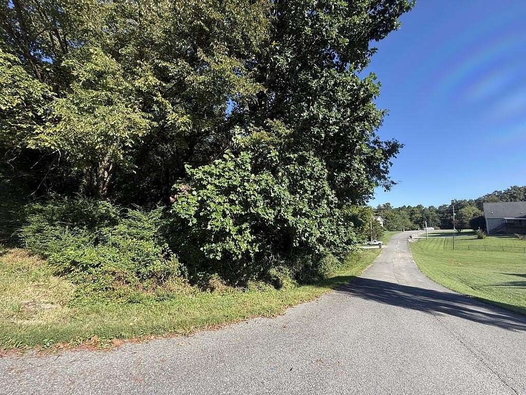 0.75 Acres of Residential Land for Sale in Cookeville, Tennessee