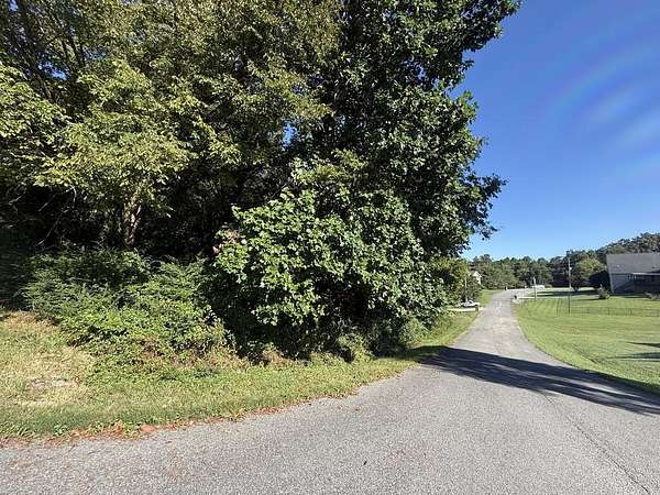 0.75 Acres of Residential Land for Sale in Cookeville, Tennessee