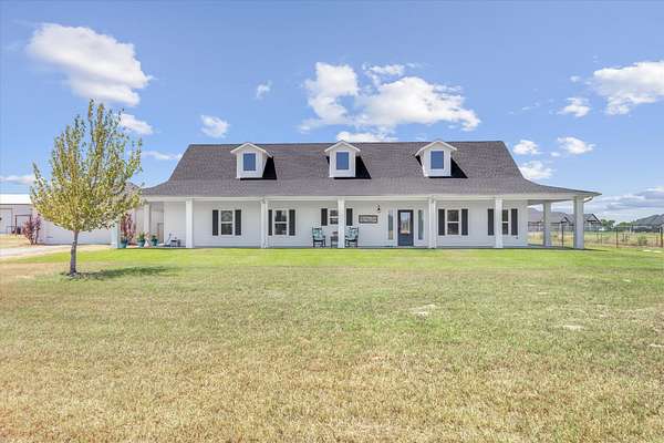 8.33 Acres of Land with Home for Sale in Canton, Texas