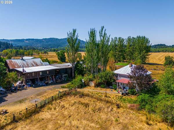 122 Acres of Agricultural Land with Home for Sale in Lebanon, Oregon