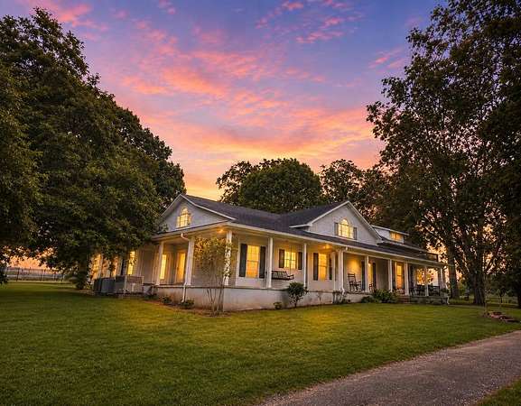 4.63 Acres of Land with Home for Sale in Henry, Tennessee