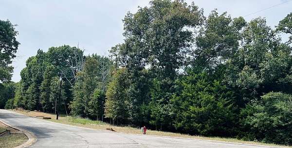 1.3 Acres of Residential Land for Sale in Athens, Texas