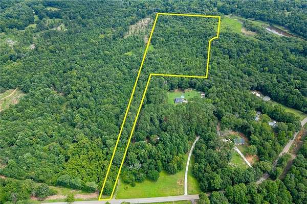 15 Acres of Recreational Land for Sale in Commerce, Georgia