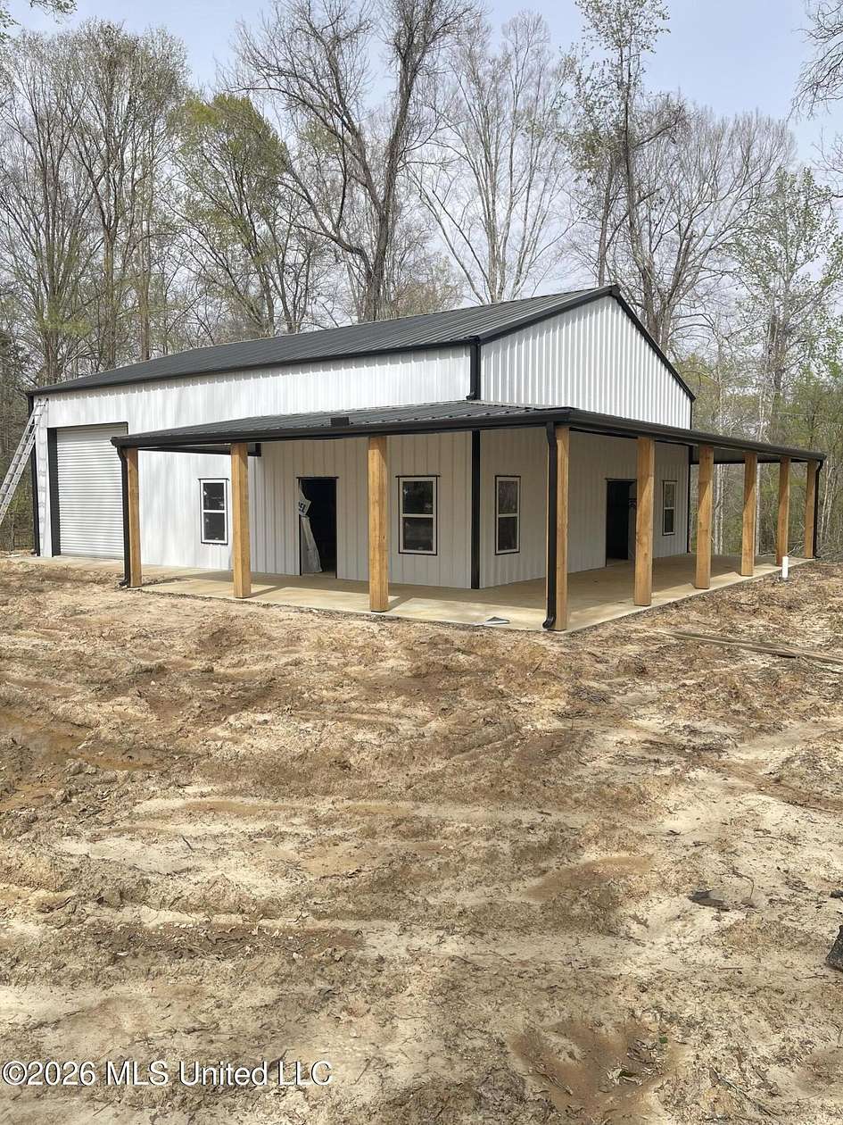 5.5 Acres of Residential Land for Sale in St. Francisville, Louisiana