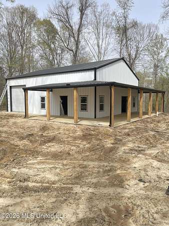 5.5 Acres of Residential Land for Sale in St. Francisville, Louisiana