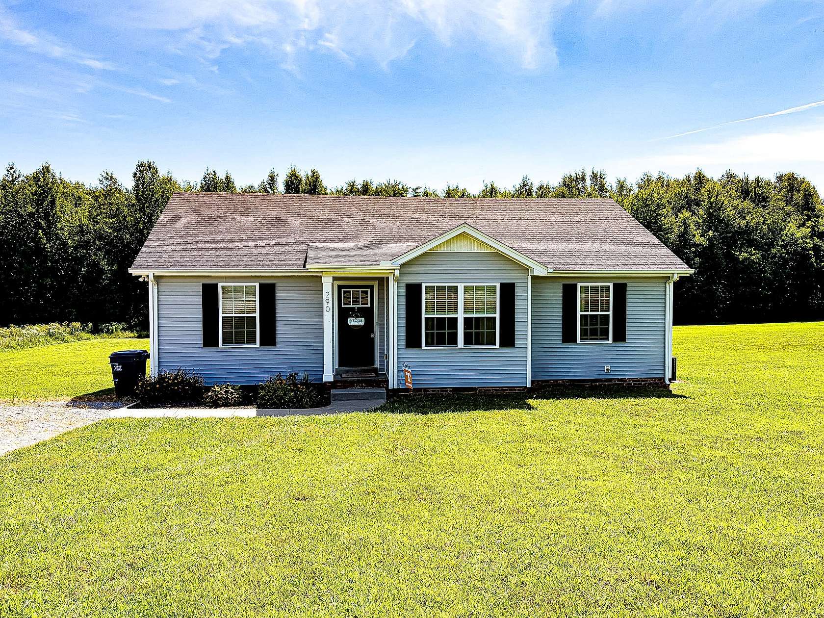 1.5 Acres of Land with Home for Sale in Portland, Tennessee
