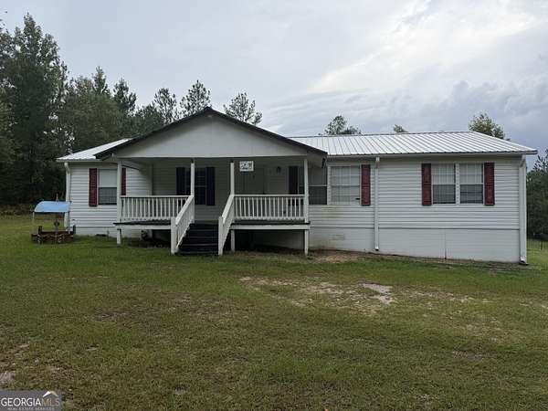 15.4 Acres of Land with Home for Sale in East Dublin, Georgia
