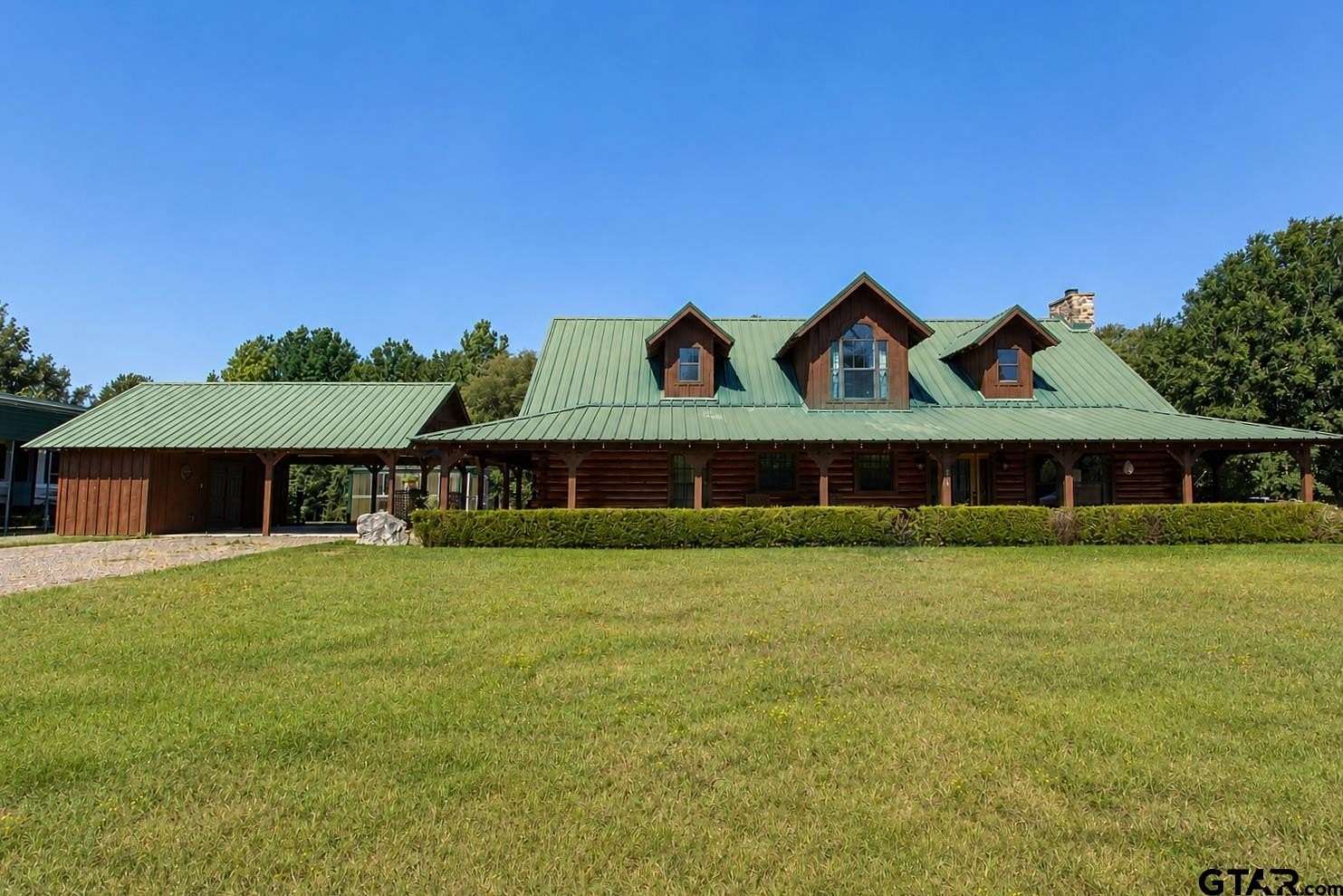 15 Acres of Land with Home for Sale in Gladewater, Texas