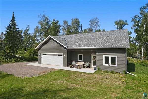 1.7 Acres of Land with Home for Sale in Duluth, Minnesota