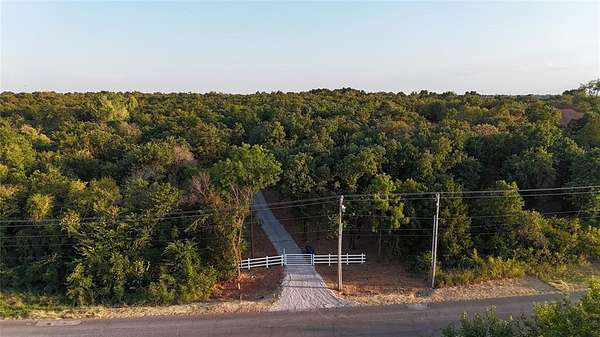 4.84 Acres of Residential Land for Sale in Arcadia, Oklahoma