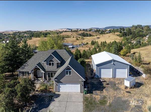2.8 Acres of Land with Home for Sale in Moscow, Idaho
