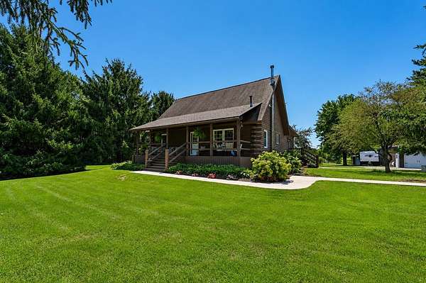 7.33 Acres of Land with Home for Sale in Grant Park, Illinois