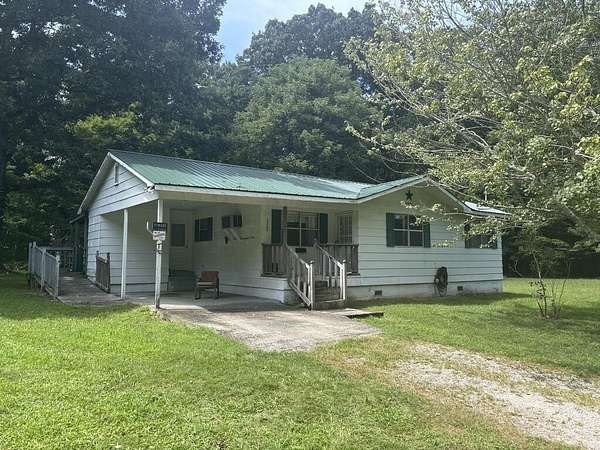2 Acres of Land with Home for Sale in Cookeville, Tennessee