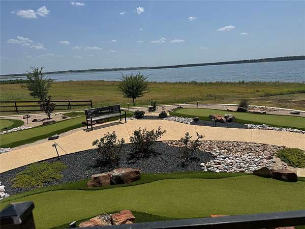 1.15 Acres of Residential Land for Sale in Honey Grove, Texas