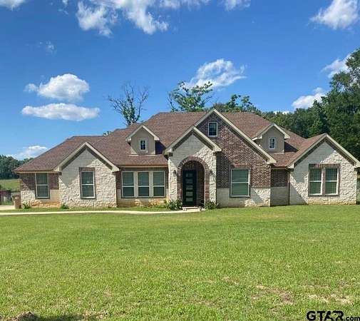 2.39 Acres of Land with Home for Sale in Arp, Texas