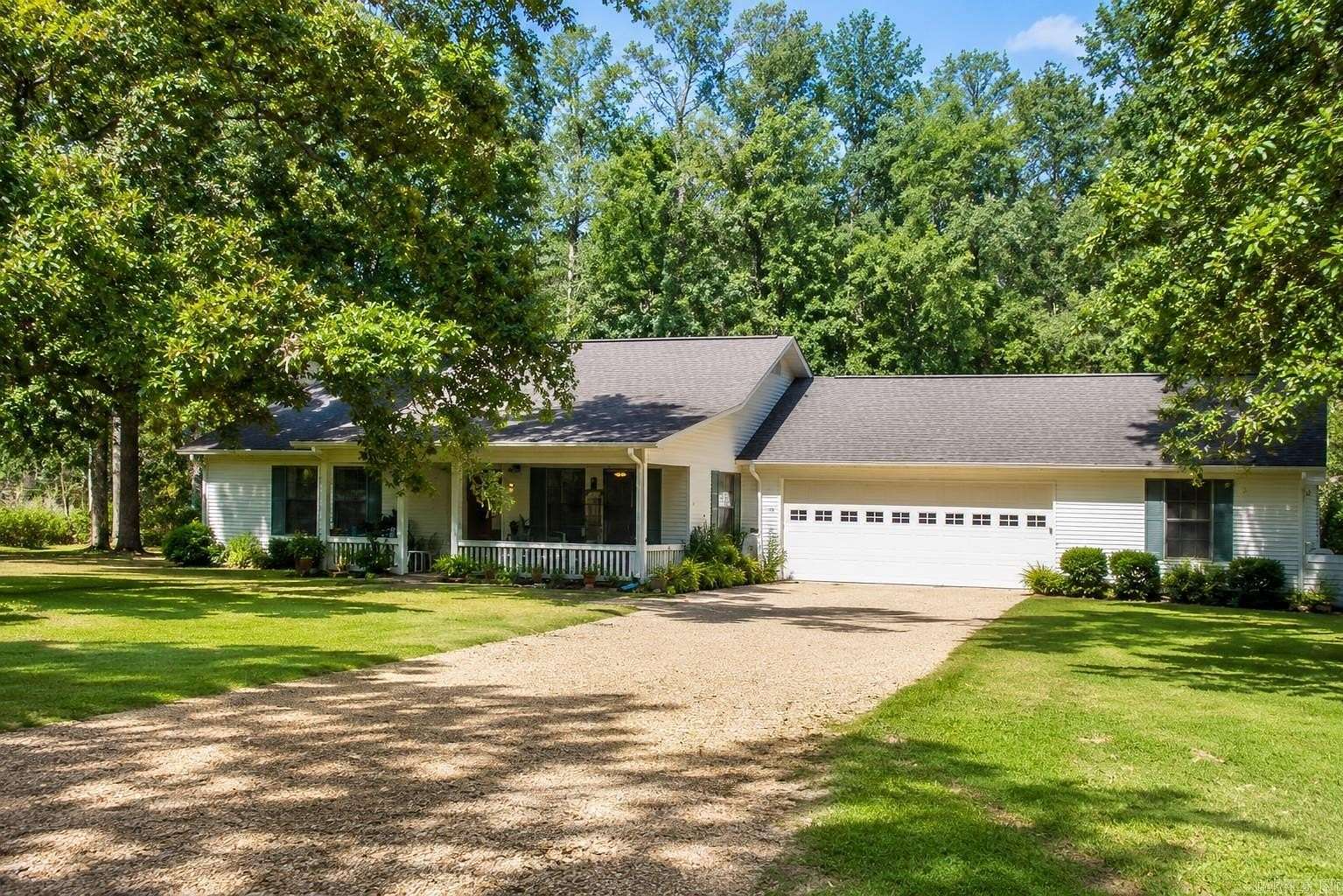 5.6 Acres of Land with Home for Sale in Camden, Arkansas