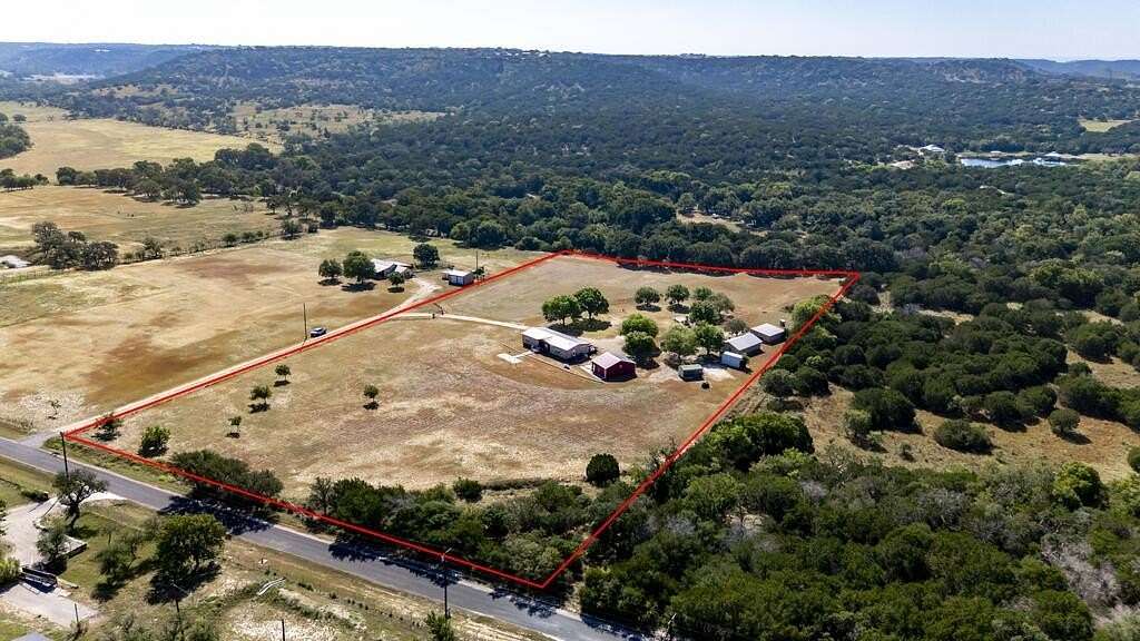 9.16 Acres of Land with Home for Sale in Kerrville, Texas