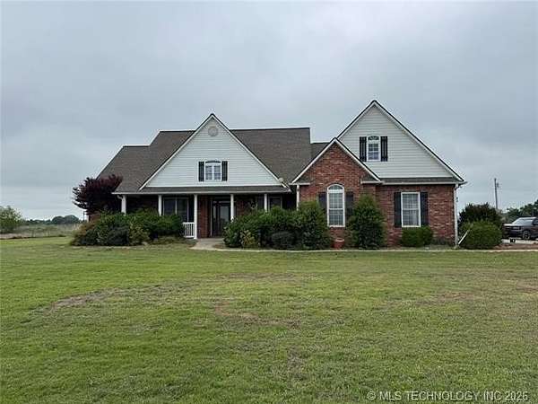 30 Acres of Land with Home for Sale in Holdenville, Oklahoma