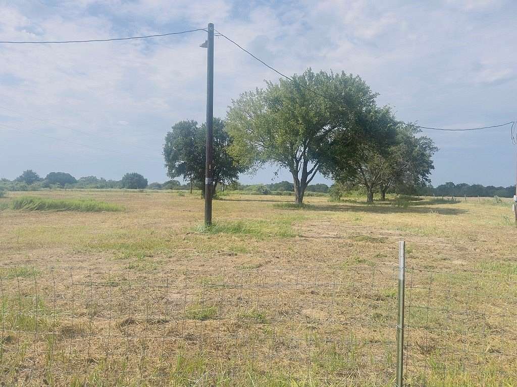 3 Acres of Land for Sale in Hallettsville, Texas