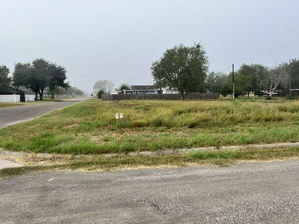 0.32 Acres of Residential Land for Sale in Hebbronville, Texas