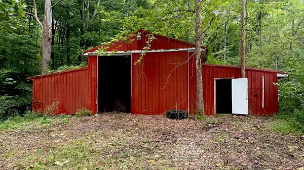 21 Acres of Land for Sale in Wilkesville, Ohio