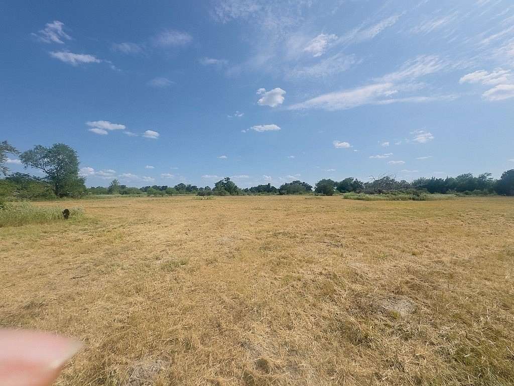 8.38 Acres of Land for Sale in Hallettsville, Texas