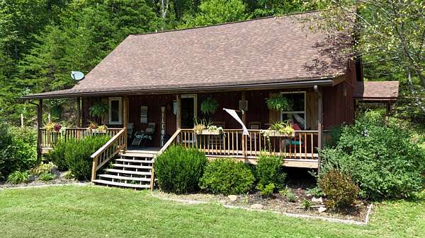 12.5 Acres of Recreational Land with Home for Sale in Olympia, Kentucky