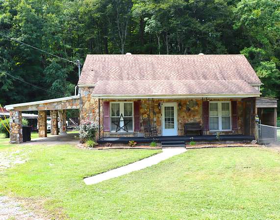 3.2 Acres of Land with Home for Sale in Cumberland Furnace, Tennessee