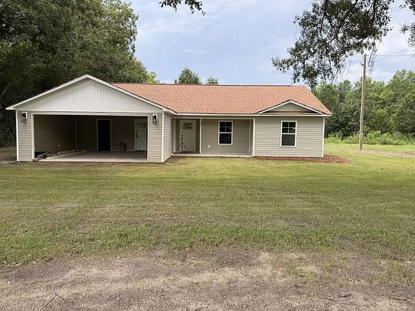 1.6 Acres of Land with Home for Sale in Fitzgerald, Georgia