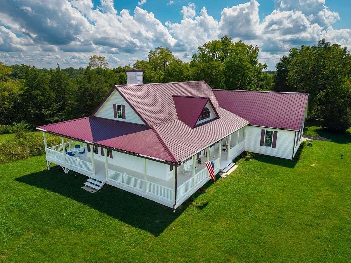 18.3 Acres of Land with Home for Sale in Nicholasville, Kentucky