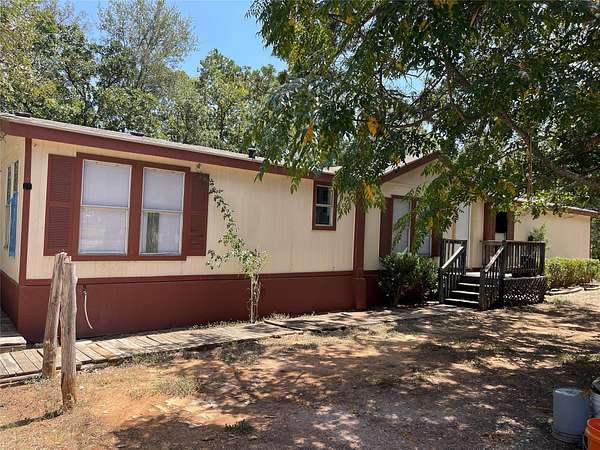 2.55 Acres of Land with Home for Lease in Cedar Creek, Texas