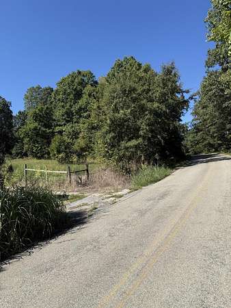 9 Acres of Residential Land for Sale in Mammoth Spring, Arkansas