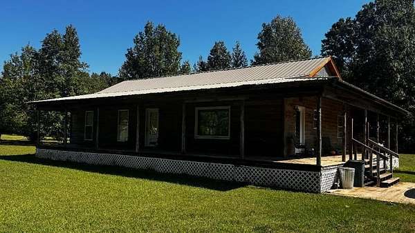 3 Acres of Land with Home for Sale in Tupelo, Mississippi